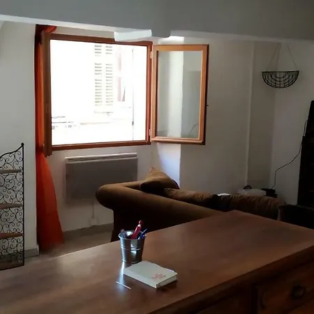 37 Rue Alezard Тулон